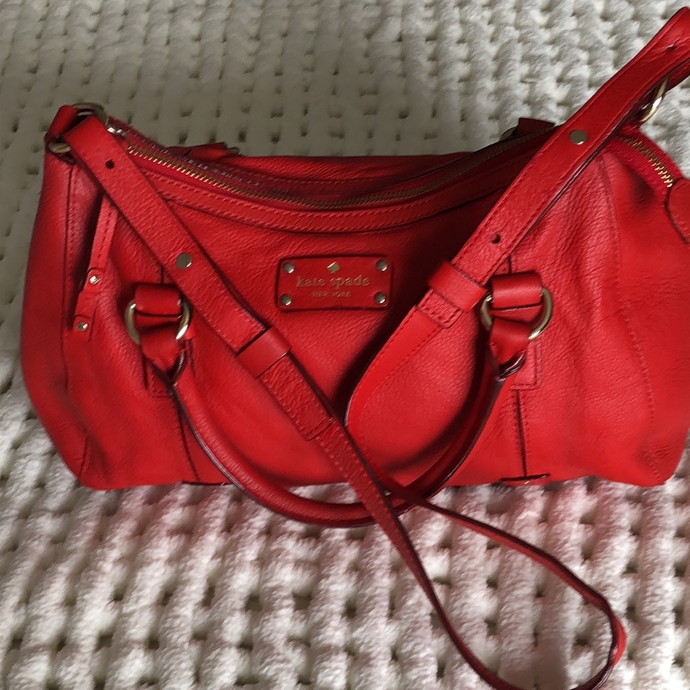 Authentic Vintage Kate Spade large shoulder bag.‎ Candy Apple red. Excelllent!!!